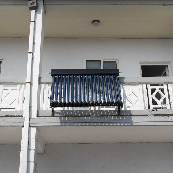 BALKONSKI VAKUUMSKI HEAT PIPE KOLEKTOR 30 CEVNI FordSolar